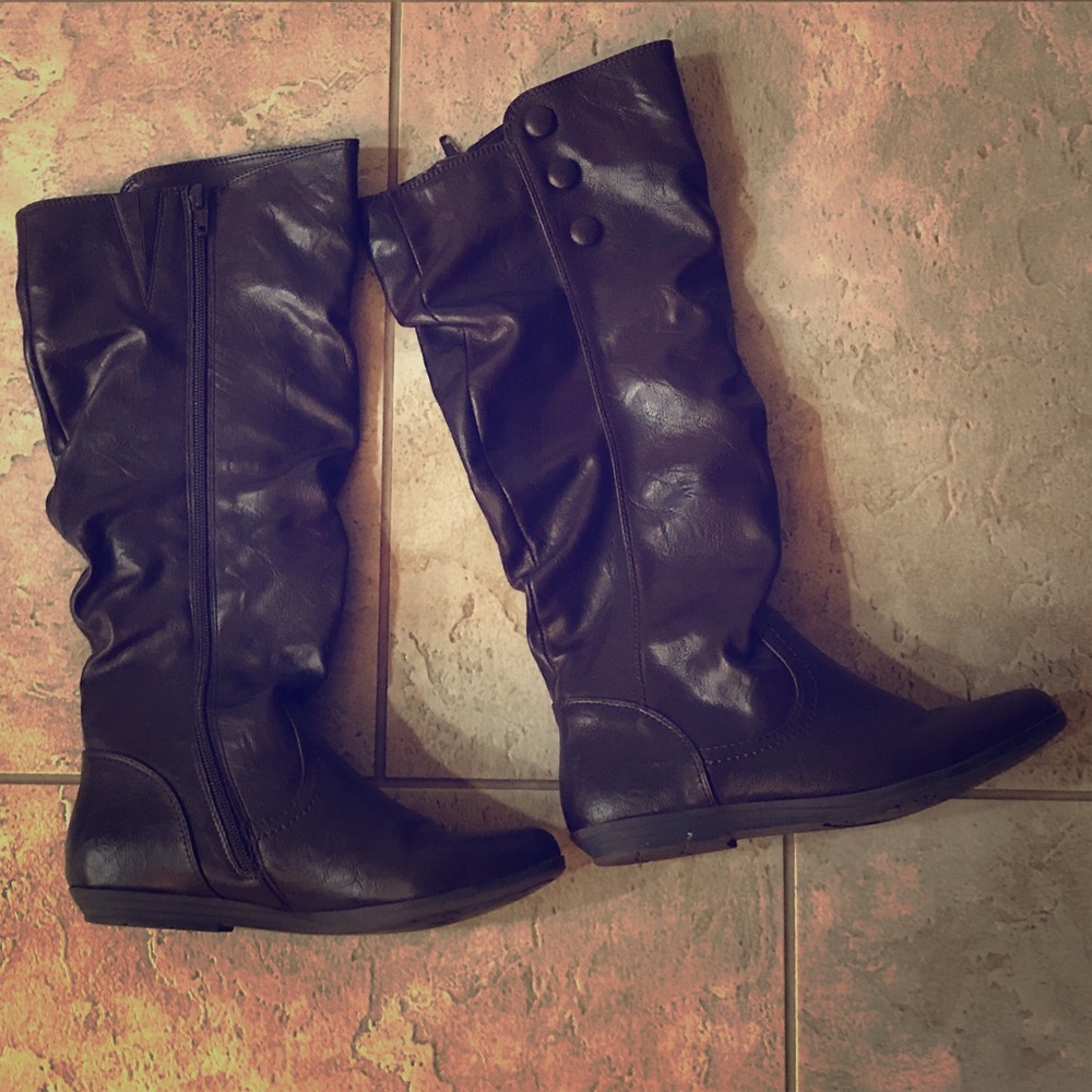 Brown boots